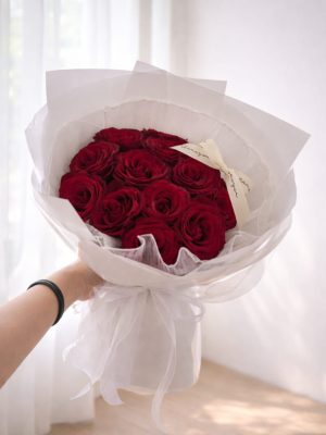 F.F Classic True Love Red Rose Bouquet