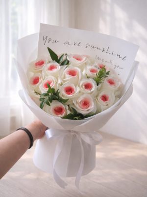 F.Flower Blush Heart Rose Bouquet