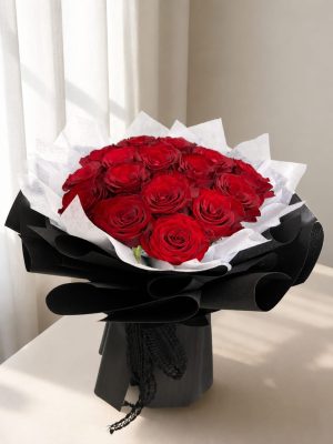 F.Flower Noir Red Rose Bouque